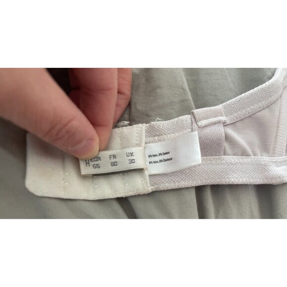 Change Grey Bra with Lace Trim and Button Detail - Missing Strap - Size 30H - Picture 8 of 14